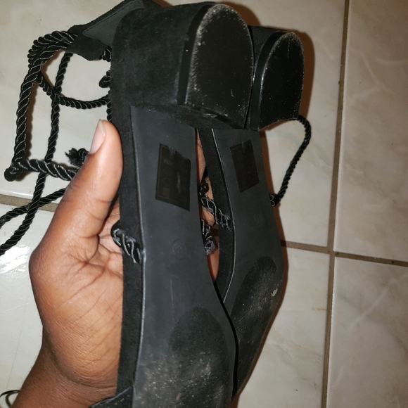 Strappy heels - Picture 9 of 11